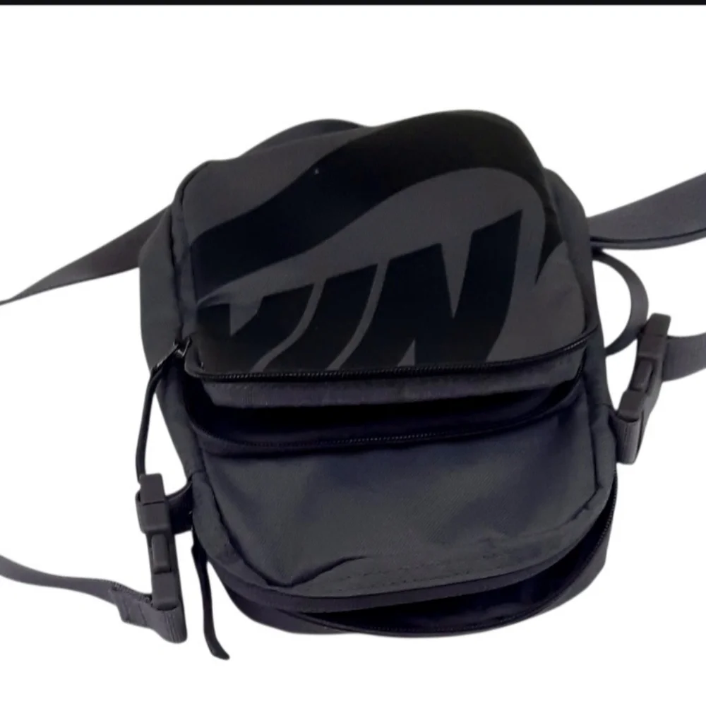 Nike Heritage Men's Small Crossbody Bag - gray/black(BA5871-010) - Picture 3 of 4